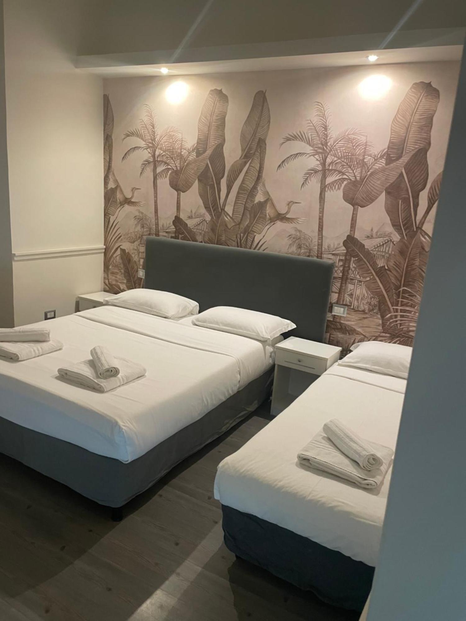 Arts & Rooms Rome Bagian luar foto