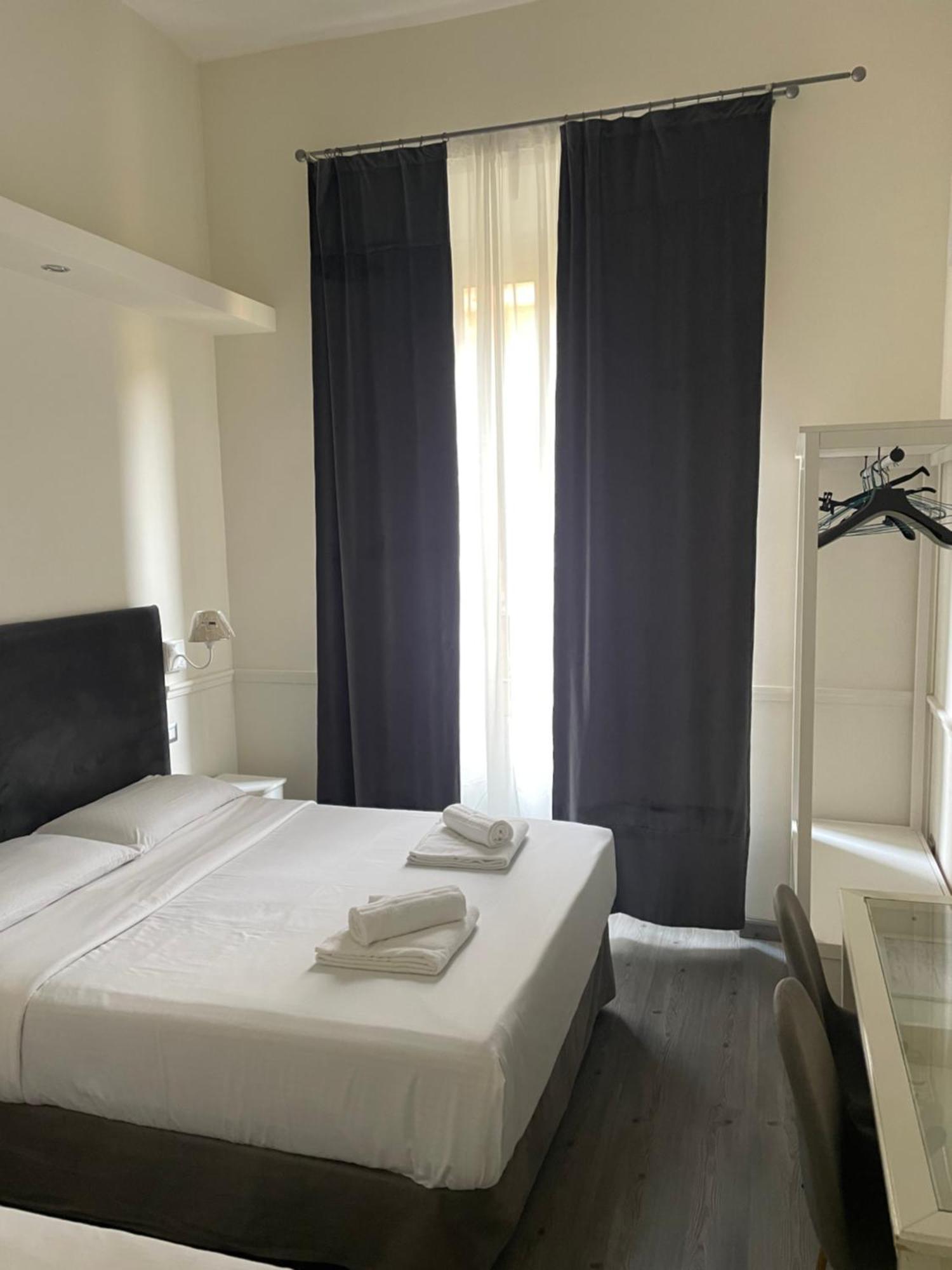 Arts & Rooms Rome Bagian luar foto