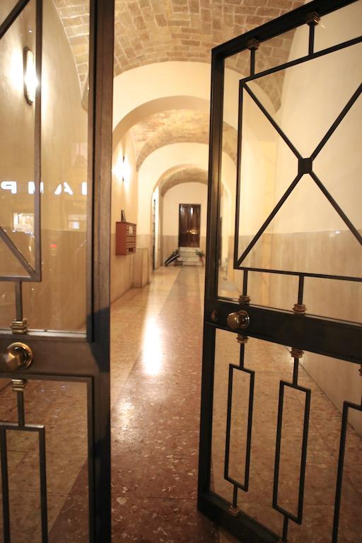 Arts & Rooms Rome Bagian luar foto