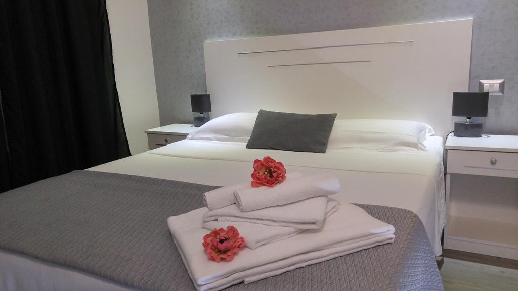 Arts & Rooms Rome Bagian luar foto