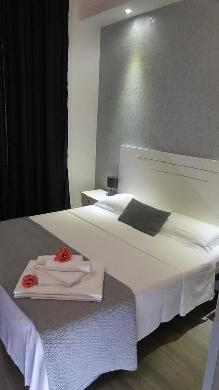Arts & Rooms Rome Bagian luar foto